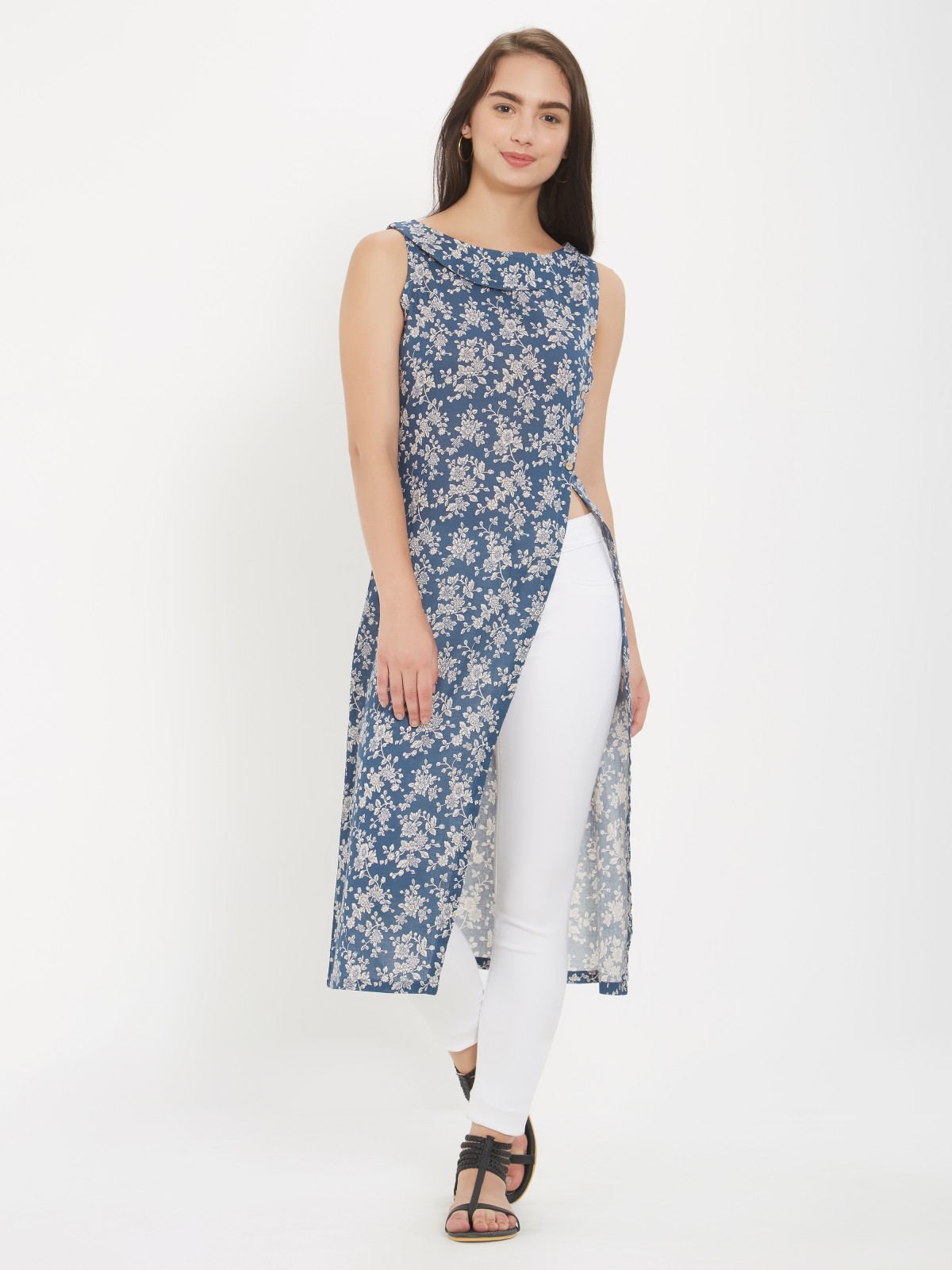  Elegore Exclusive Blue Floral Printed Shrug with Side Slit