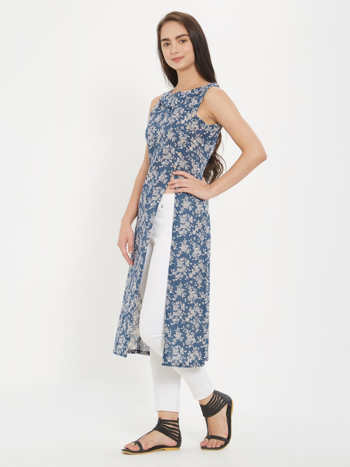  Elegore Exclusive Blue Floral Printed Shrug with Side Slit